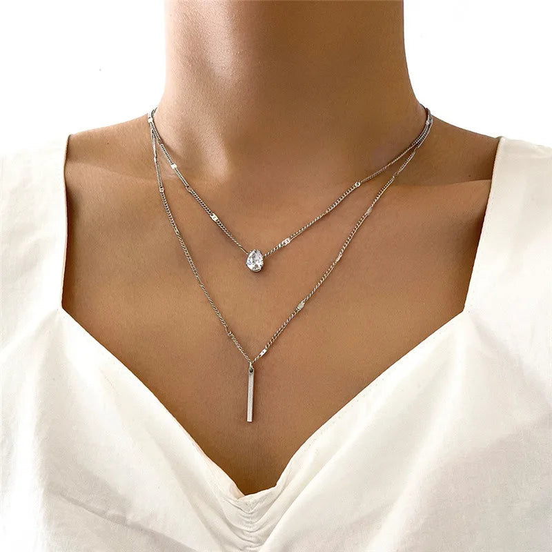 Aile Necklace